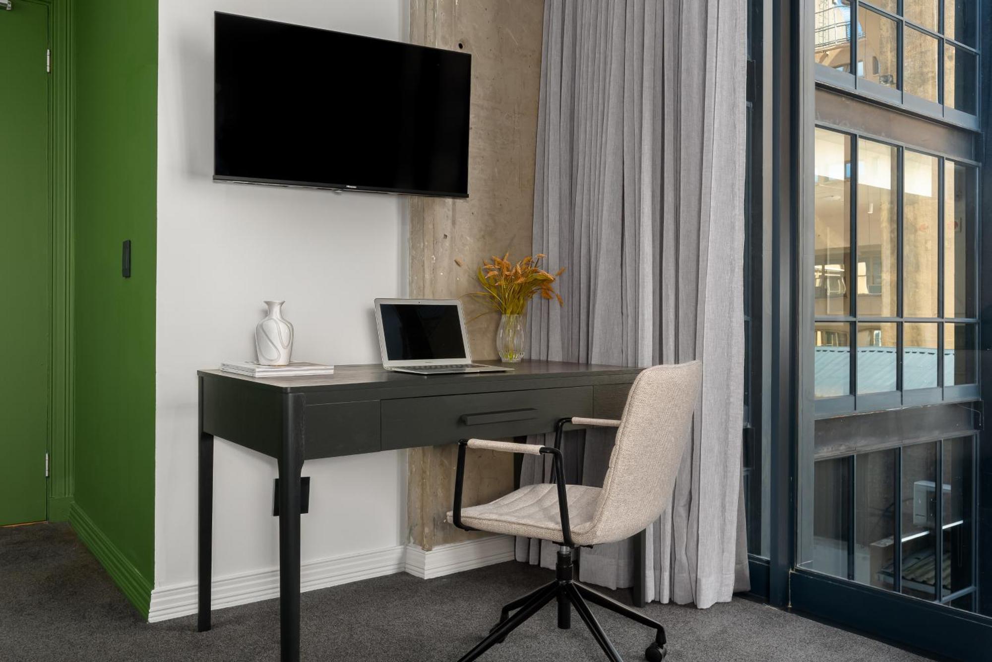 Neighbourgood Loop Street Hotel Cape Town Room photo