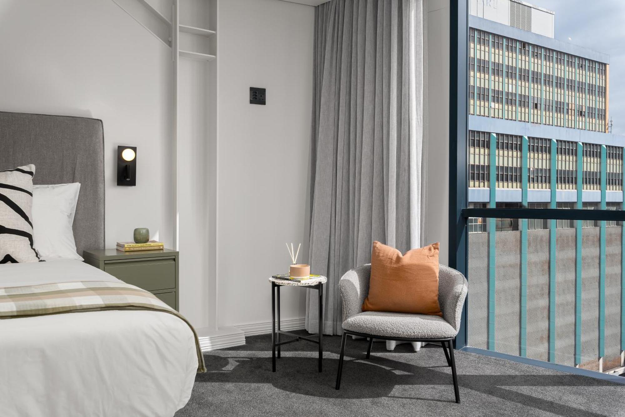 Neighbourgood Loop Street Hotel Cape Town Room photo