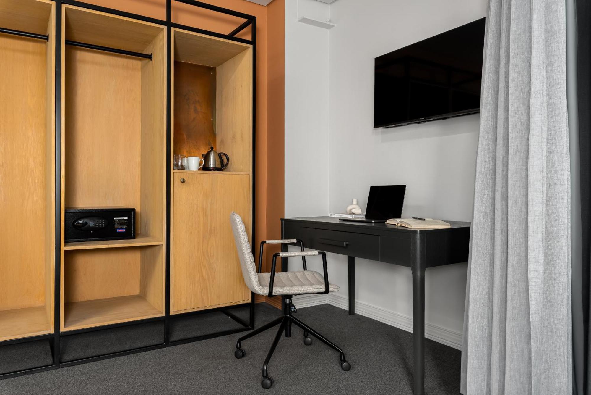 Neighbourgood Loop Street Hotel Cape Town Room photo
